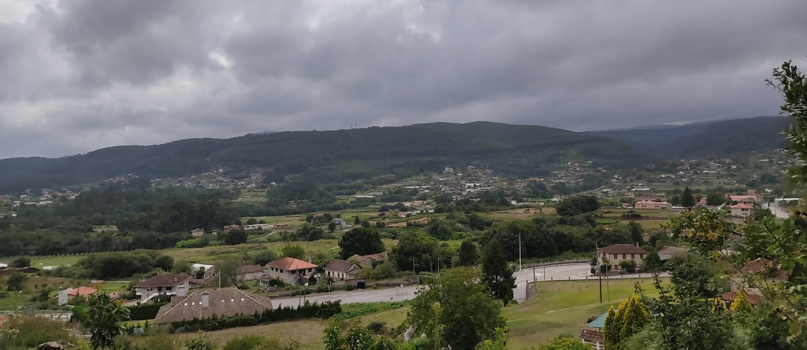 Terreno edificable en Tebra a 7 km de Gondomar, increibles vistas