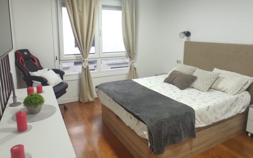 Piso de tres dormitorios en Goián