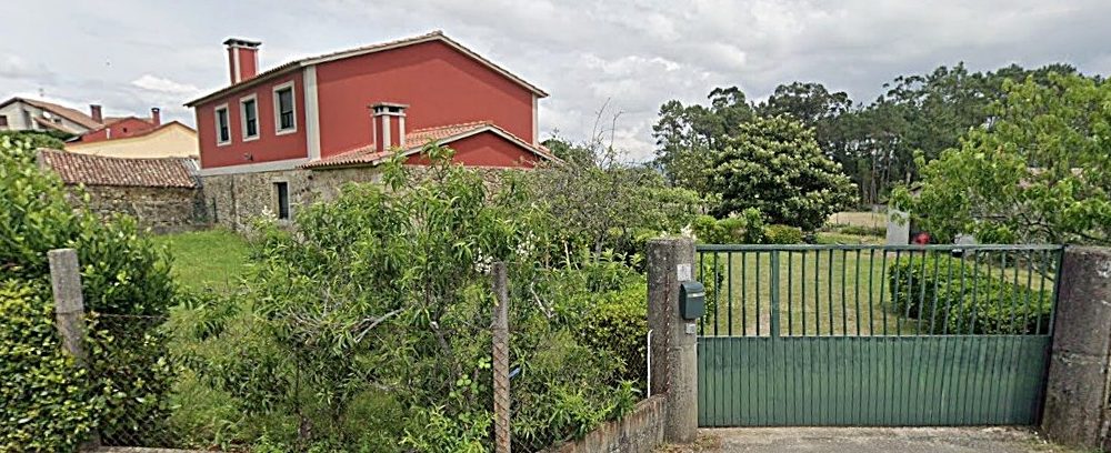 Chalet con parcela de 2.150 m² en Tomiño