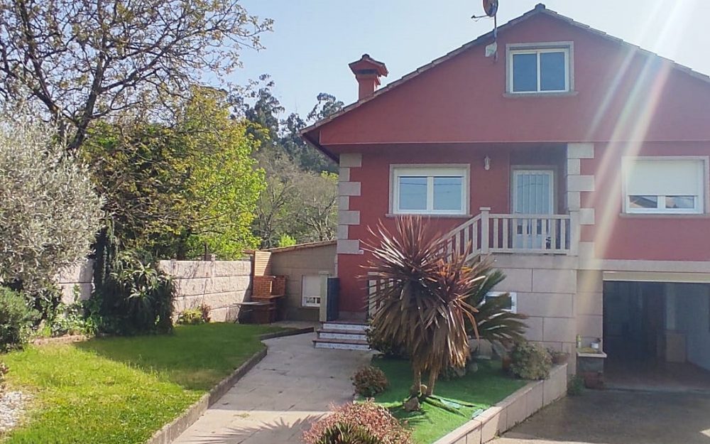 Chalet de 5 dormitorios en Tomiño